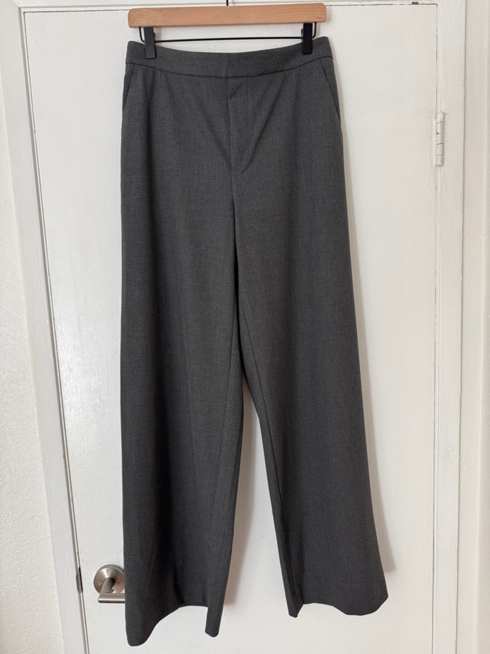 Banana Republic Women's Wide-Leg Pants in Charcoal Gray